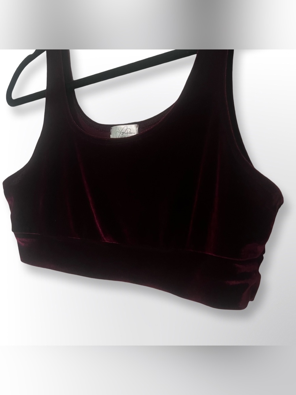 Laina Rauma Velour Bralette
Great condition 
Large
Wine Red
Retired Retail $83